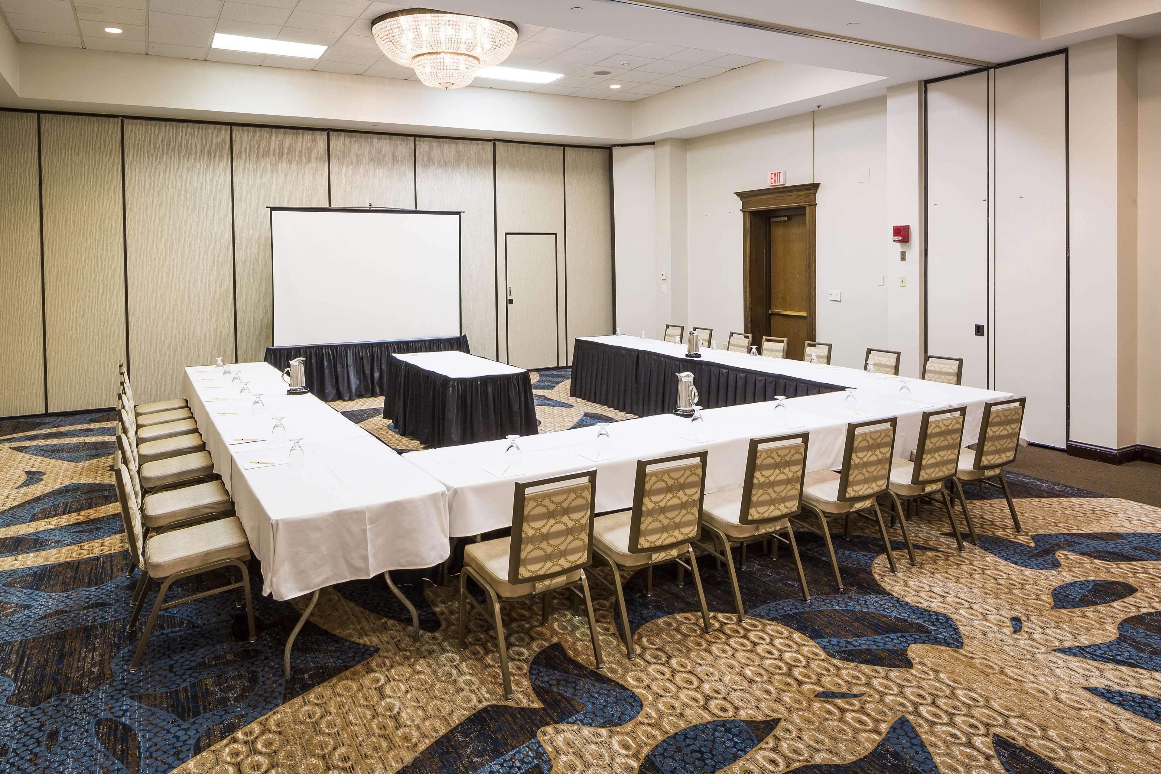 Отель Doubletree By Hilton Boston-Милфорд Экстерьер фото